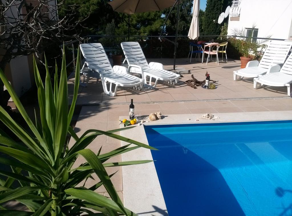 Apartments Villa Natali - Heating Pool Trogir Bagian luar foto