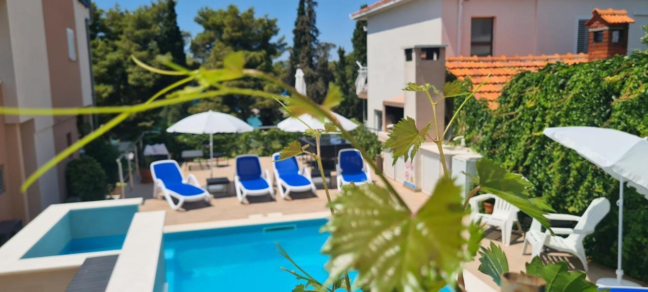 Apartments Villa Natali - Heating Pool Trogir Bagian luar foto